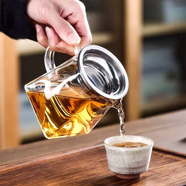 براد زجاج بايركس مع مصفاه ستانلس